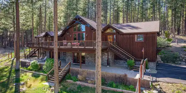 16356 Greenlee, Truckee CA 96161