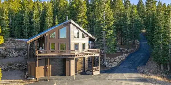 16746 Tewksbury Drive, Truckee CA 96161