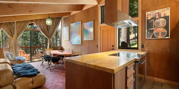 Image 2: Kitchen