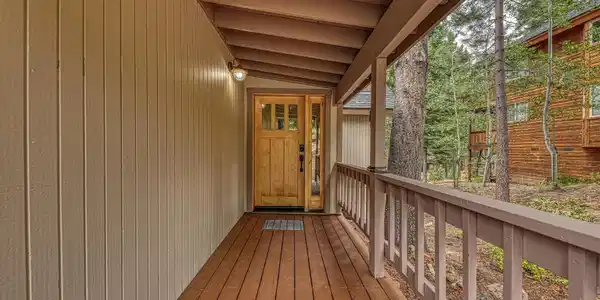 Image 3: Covered Entry