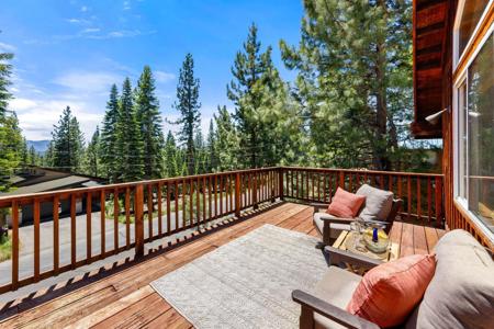 11964 Saint Bernard Drive, Truckee CA 96161