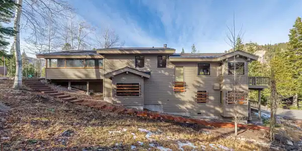 1580 Upper Bench Road