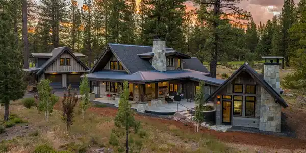 561 Stewart McKay, Truckee CA 96161