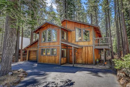 15961 Northwoods Boulevard, Truckee CA 96161