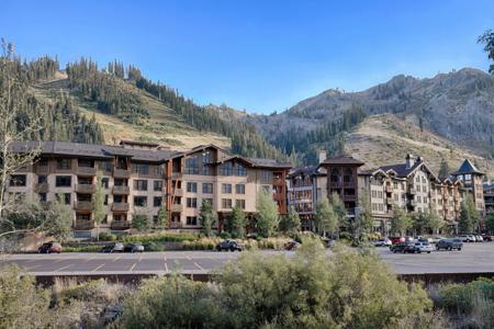 1880 Village South Road # 332, Olympic Valley CA 96146