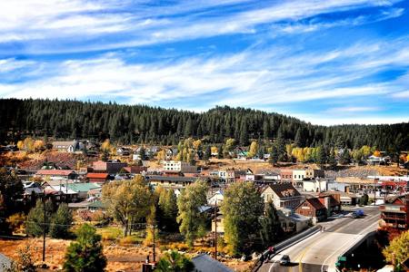 Rue Hilltop, Truckee CA 96161