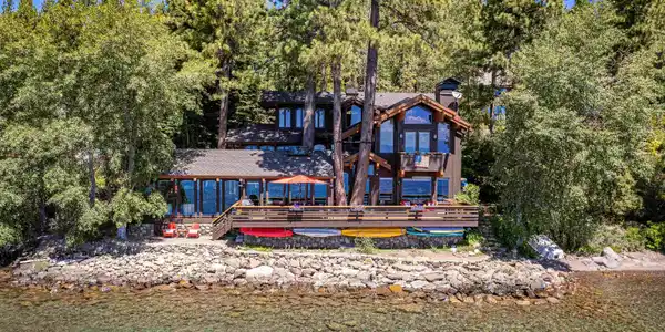 3334 Edgewater Drive