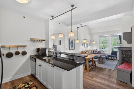 1850 Village South Road # 419, Olympic Valley CA 96146