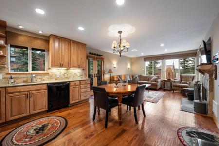 11711 Snowpeak Way # 555, Truckee CA 96161-0000