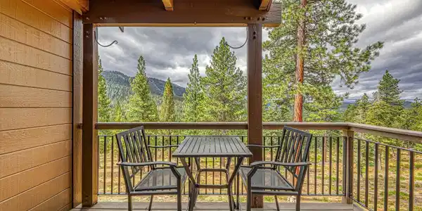 Image 3: Pano Views to Lookout Mtn.