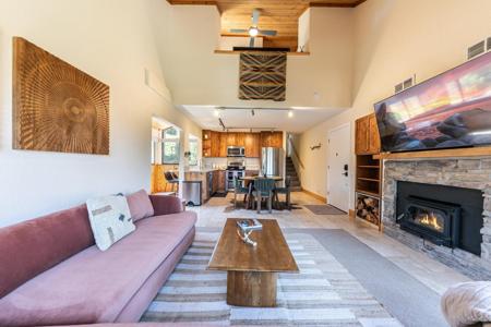 11565 Snowpeak Way # 648, Truckee CA 96161