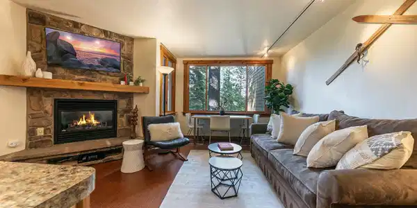 4065 Coyote Fork, Truckee CA 96161
