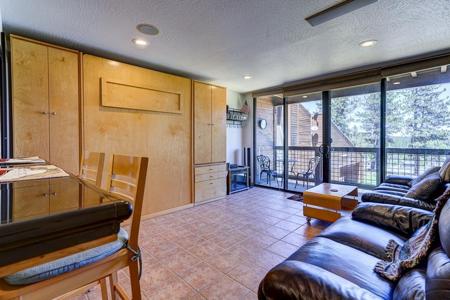 11591 Snowpeak Way # 202, Truckee CA 96161