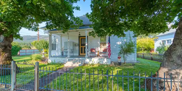 201 Front Street