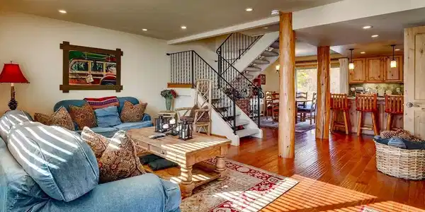 3101 Lake Forest Road
