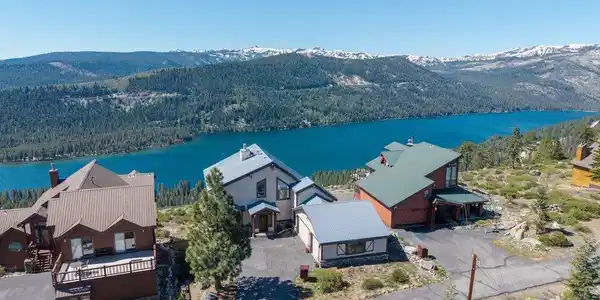 12276 Skislope Way, Truckee CA 96161