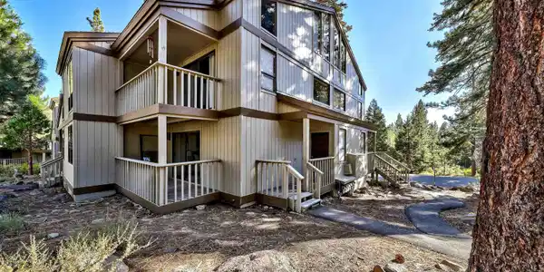1001 Commonwealth Drive