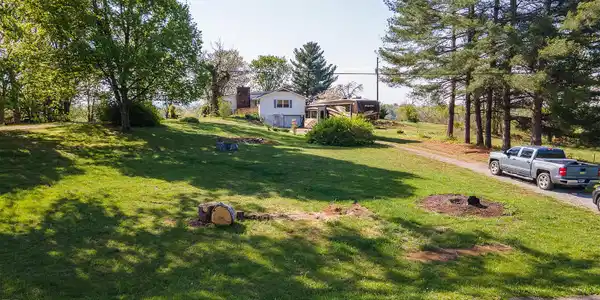 875 Pates Hill Road