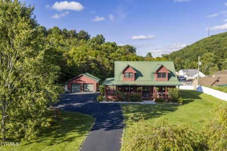 112 Hidden Pines Drive