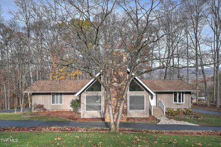 5744 Chestnut Hills Drive