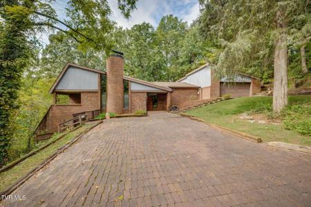 3508 Honeywood Drive