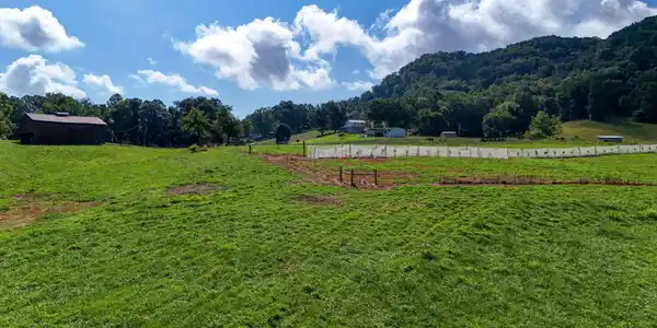 Image 3: 3-web-or-mls-433 California Ave Drone AP
