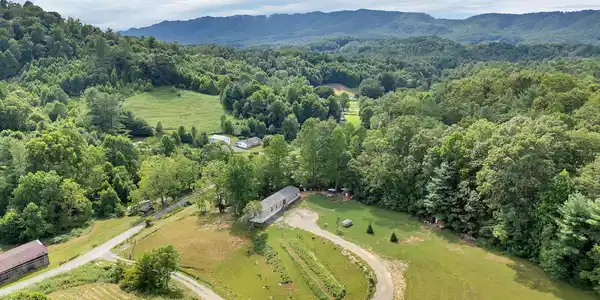 874 Fairview Road