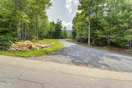 2540 Shelton Mission Road