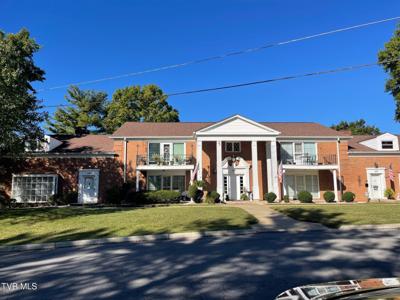 1901 West Manor Court