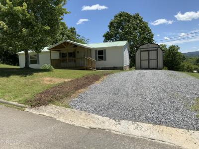 1014 Red Bud Lane