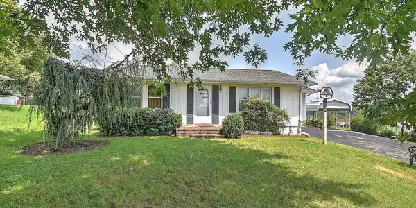 Image 4: 4-web-or-mls-226 Concord LF-4