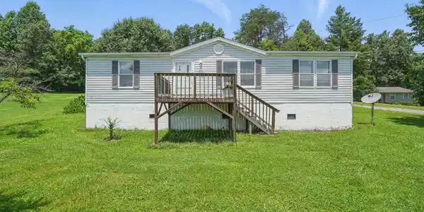 952 Hoard Lane