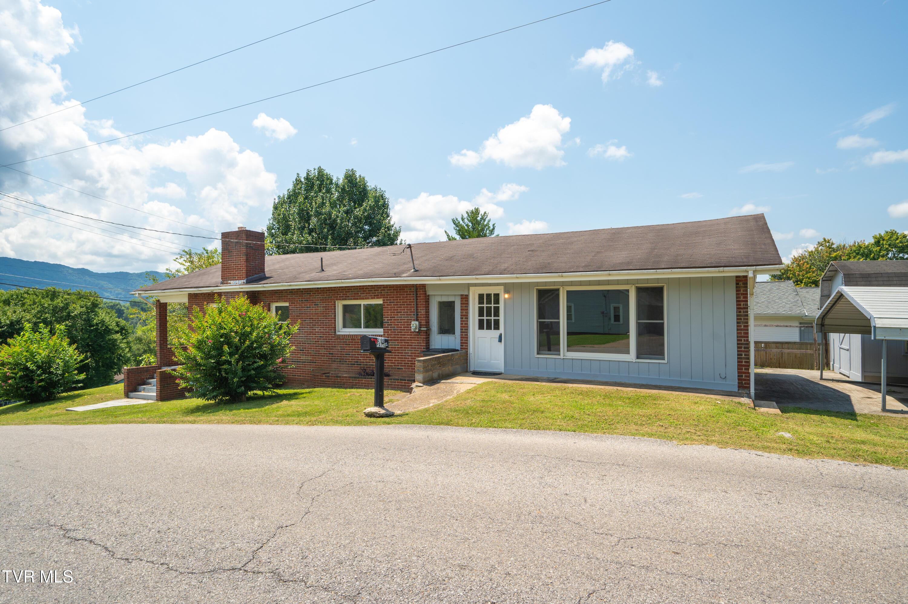 Image 2: Patton St-1