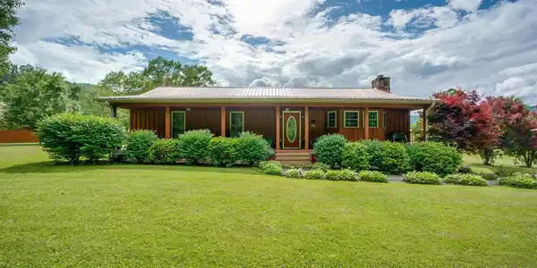 1025 Old Iron Mtn Road
