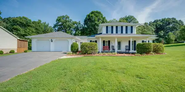852 Topeka Drive
