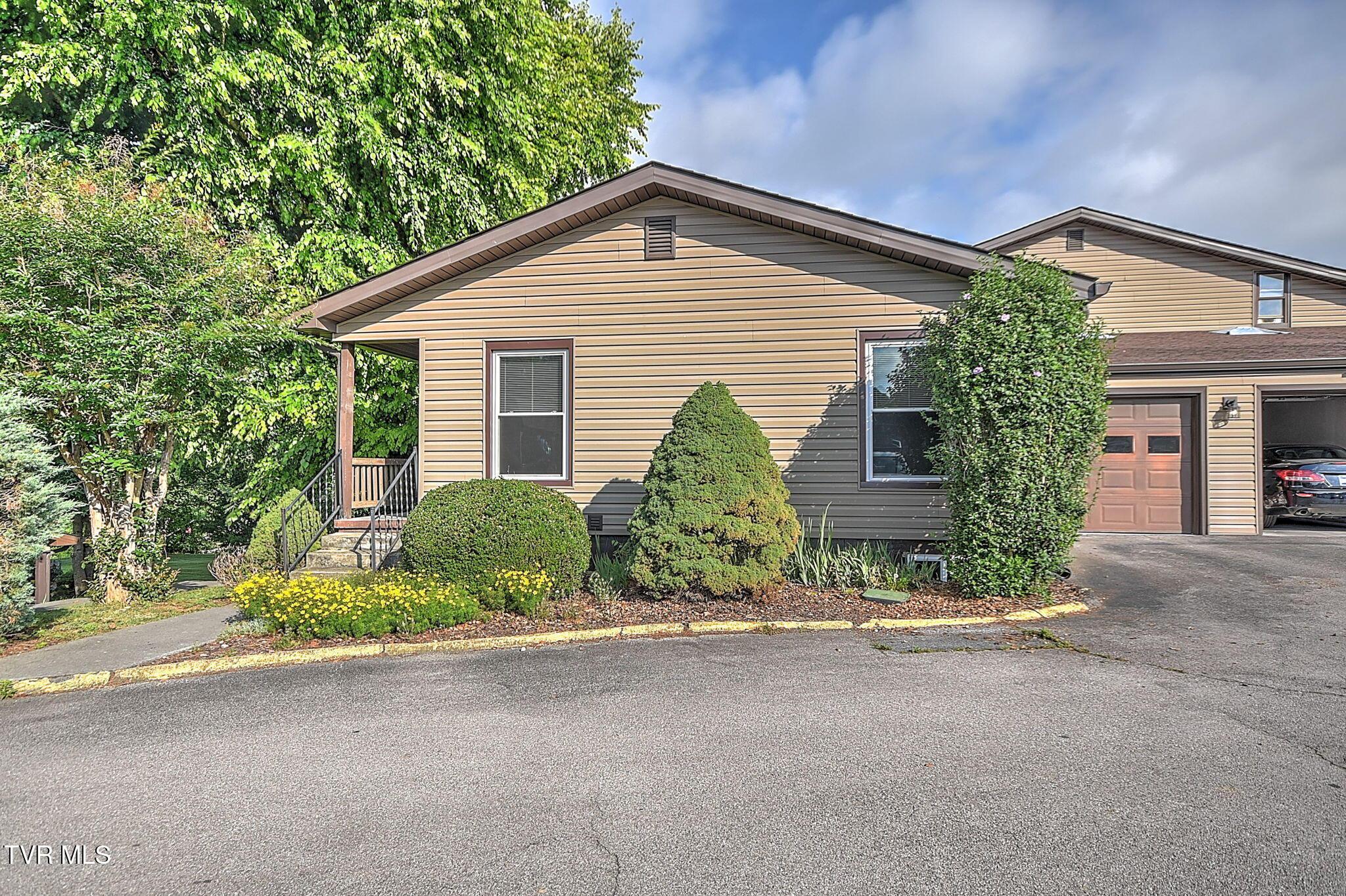 Image 1: 3-web-or-mls-513A Pilgrim Ct Gunit-3