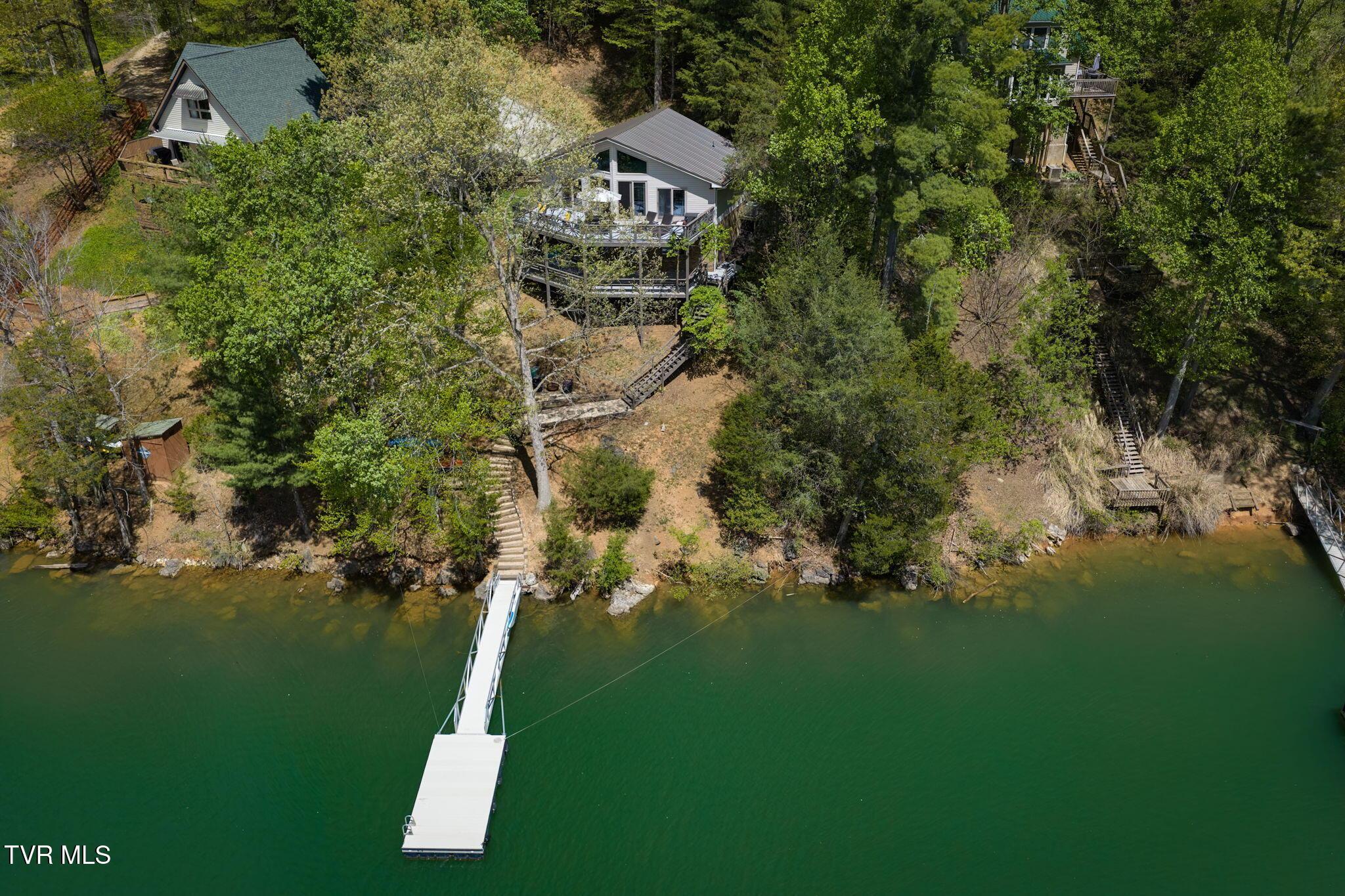 Image 3: 90' lake frontage