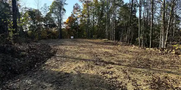 Image 4: 3