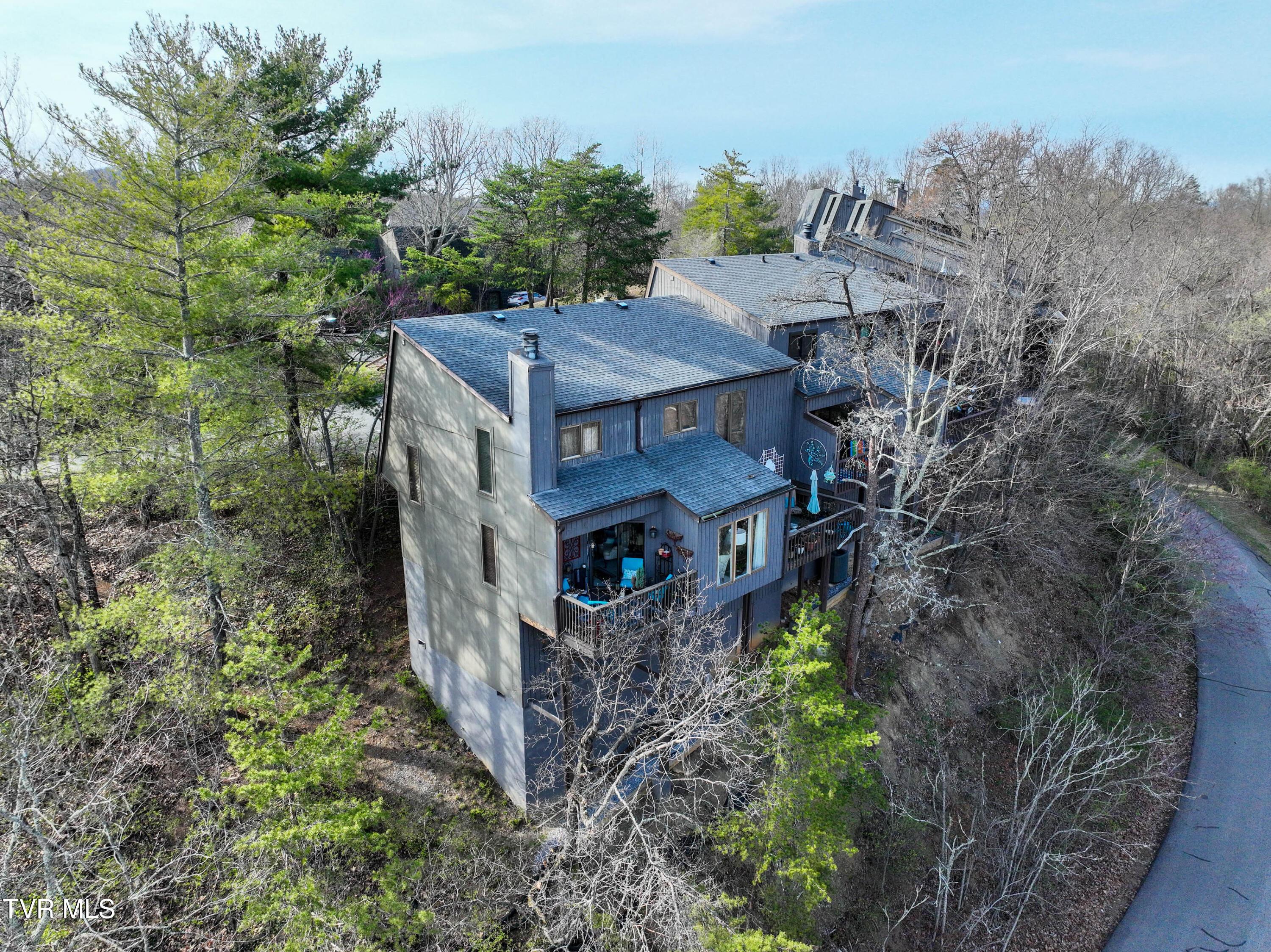 Image 2: 326 Hickory Bluff Drone CP-5
