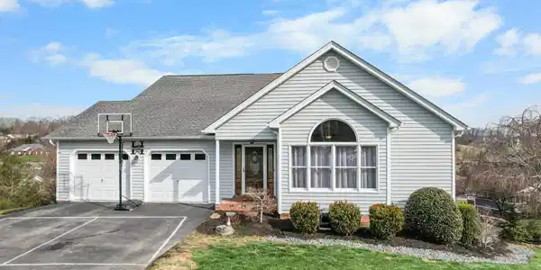 19050 Sterling Drive