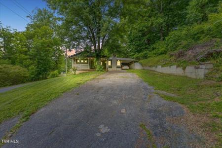 131 Greenlee Road