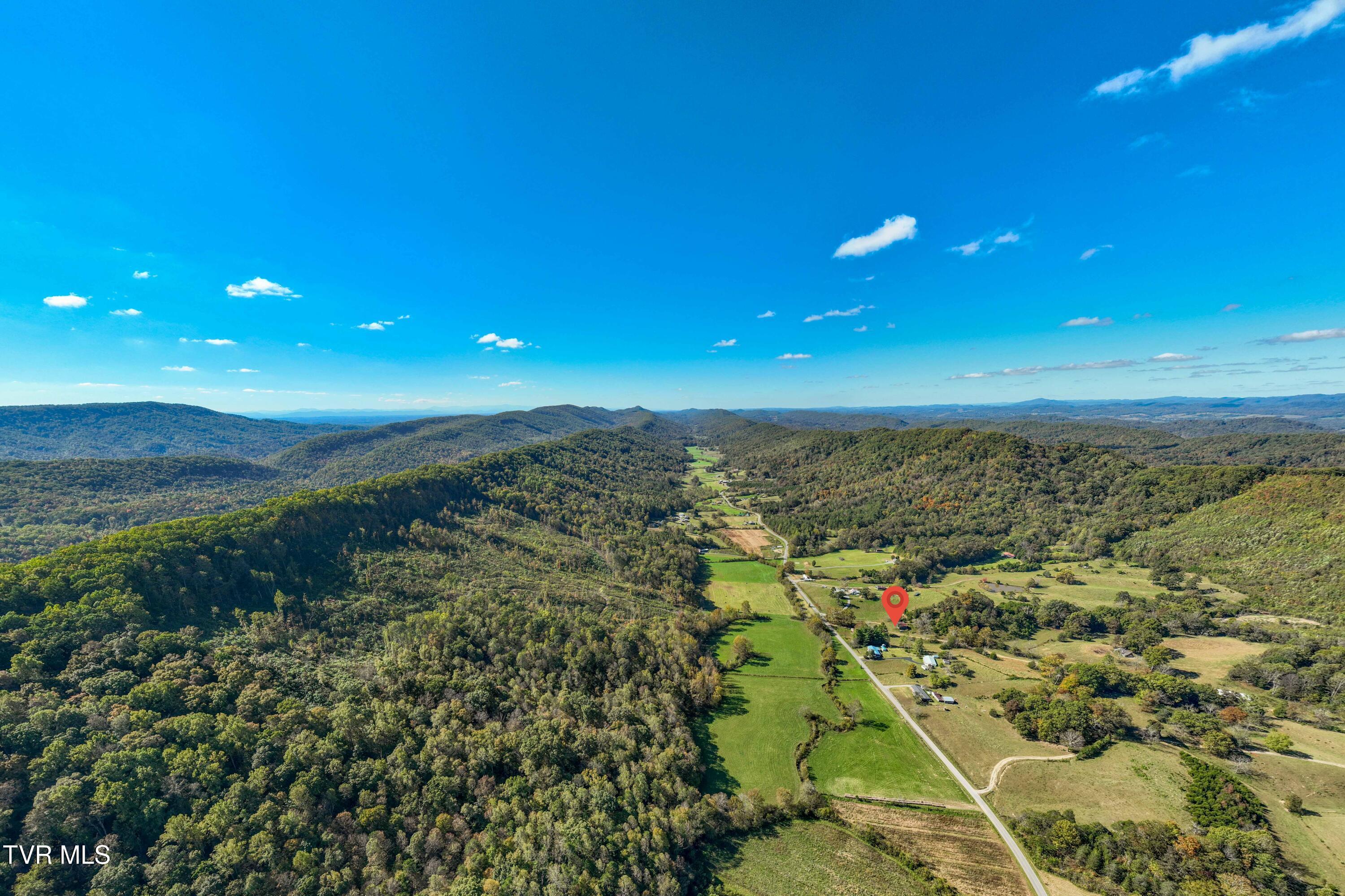 Image 4: 3546 Goshen Valley Rd (17 of 116)