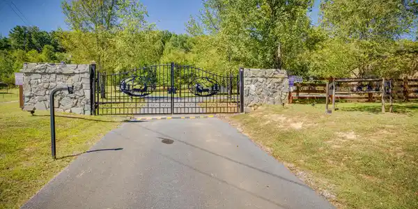 237 Mapleswamp Road