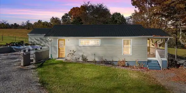 109 South Clear Springs Road