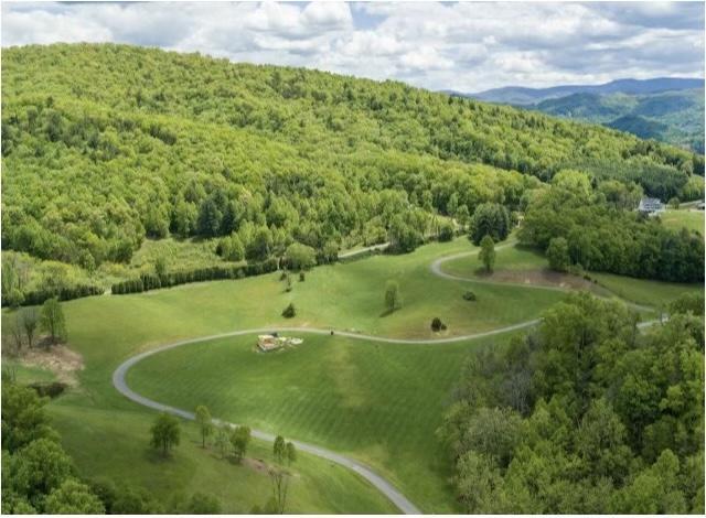 Image 3: C2659418-51D4-45C9-B85A-1DE0DA70AC69