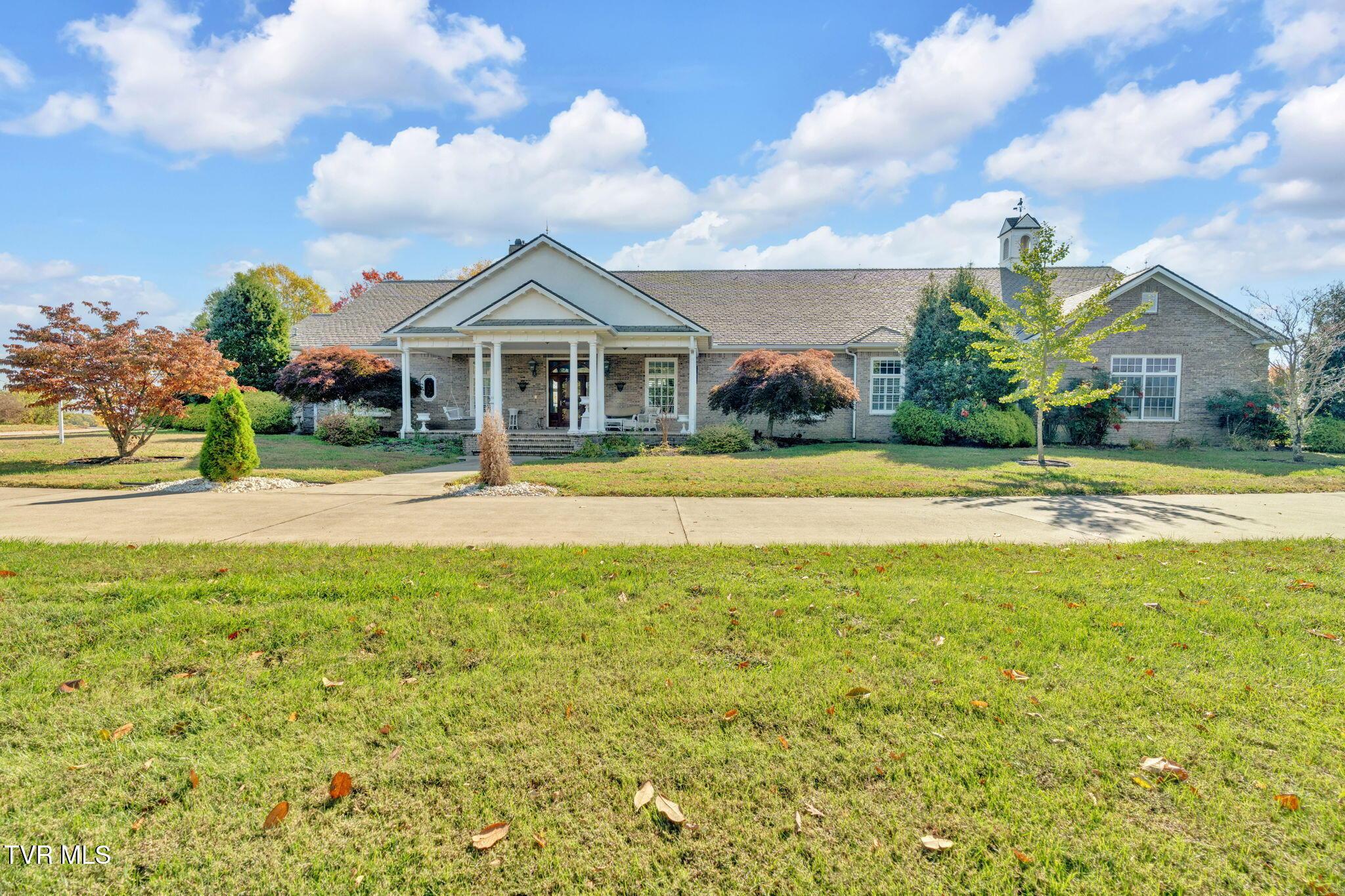 Image 2: 1-web-or-mls-DSC09744