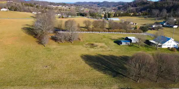 Image 3: 50 Aerial Frontal