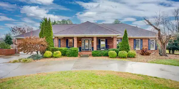 1053 Rotherwood Drive