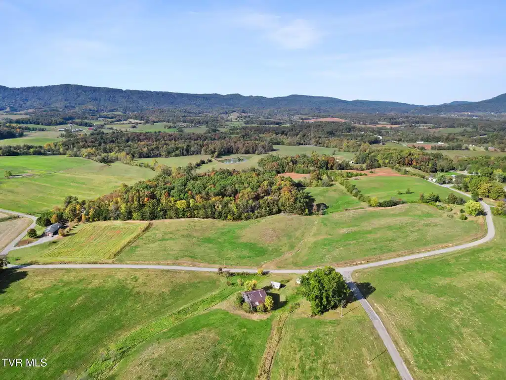 Image 1: 6-web-or-mls-DJI_0498 - Copy - Copy