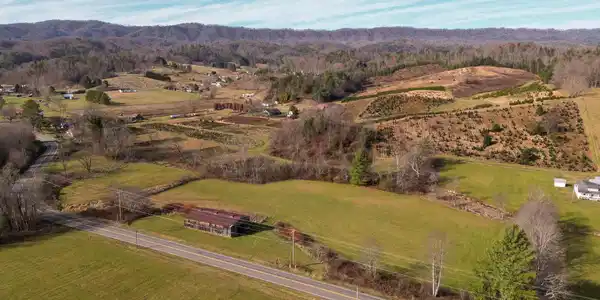 Image 4: HWY 421-24